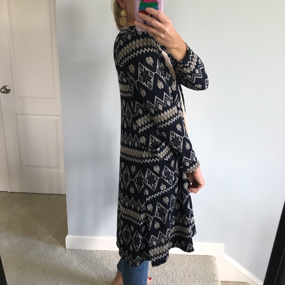 Navy & Taupe Aztec Print Cardigan - Picture 5 of 6